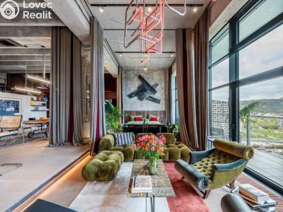 Sale atypical apartment Praha, Československého exilu č. 2