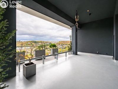 Sale atypical apartment Praha, Československého exilu č. 4