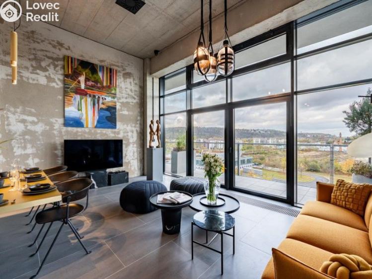 Sale apartment 1+KK Praha, Československého exilu č. 2