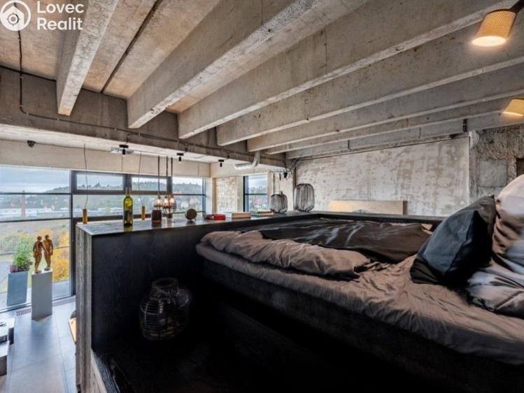 Sale apartment 1+KK Praha, Československého exilu č. 4