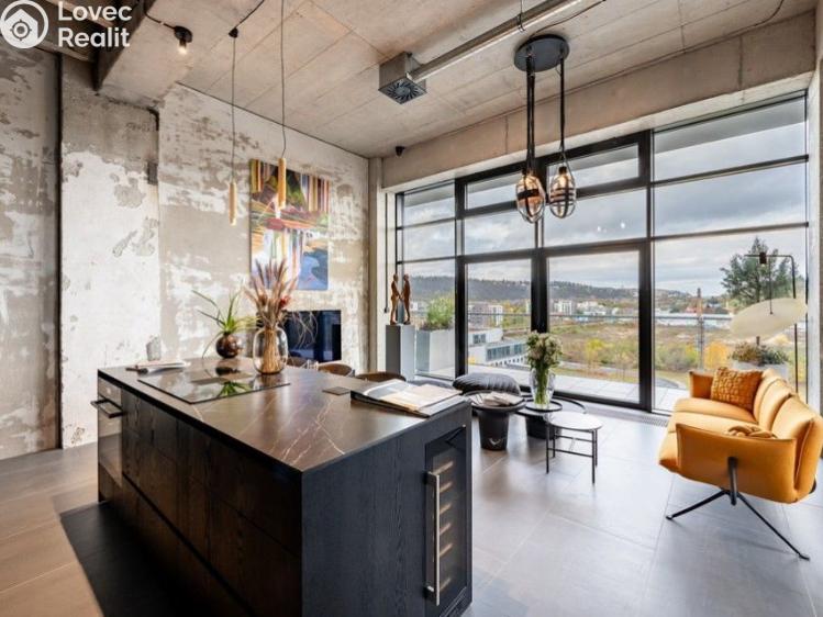 Sale apartment 1+KK Praha, Československého exilu č. 8