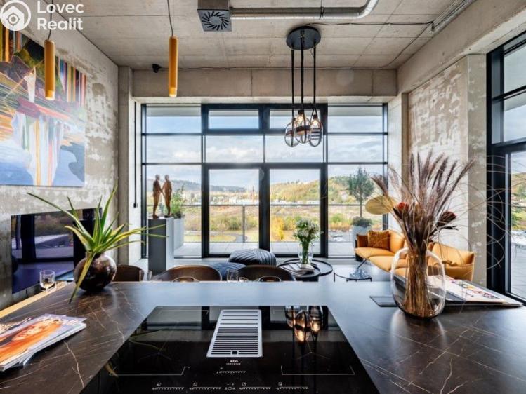 Sale apartment 1+KK Praha, Československého exilu č. 9