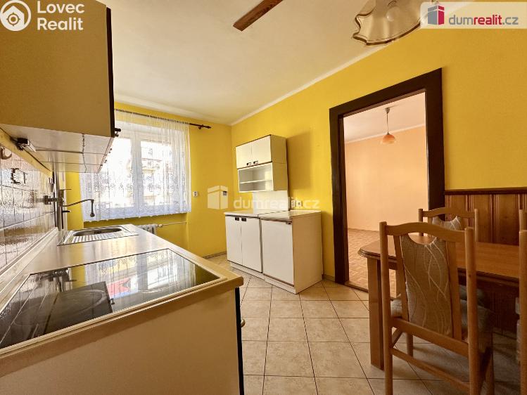 Prodej bytu 3+1 Ostrov, Klínovecká č. 3