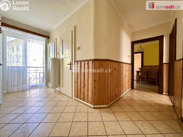 Prodej bytu 3+1 Ostrov, Klínovecká č. 9