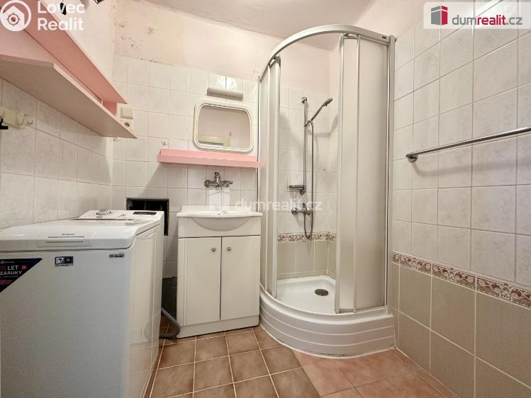 Prodej bytu 3+1 Ostrov, Klínovecká č. 10