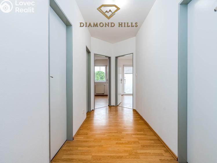 Аренда квартиры 3+KK Holubice, Lipová č. 4