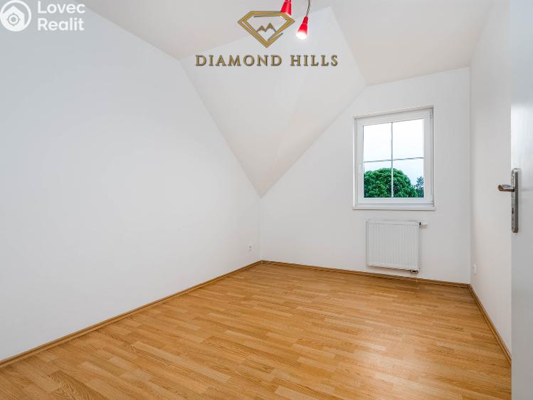 Аренда квартиры 3+KK Holubice, Lipová č. 8