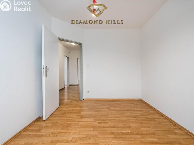 Аренда квартиры 3+KK Holubice, Lipová č. 9