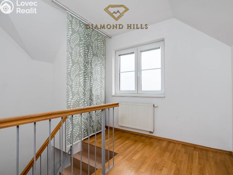 Аренда квартиры 3+KK Holubice, Lipová č. 16