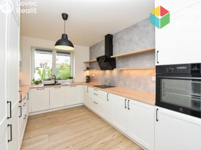 Продаж сімейного будинку Hýskov, Budovatelská 768 č. 5