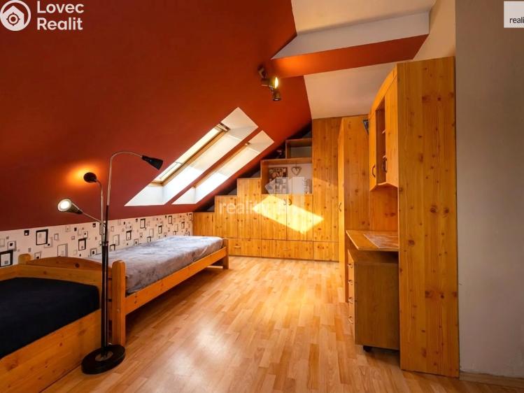 Prodej bytu 3+KK Praha-Suchdol, Kamýcká č. 15