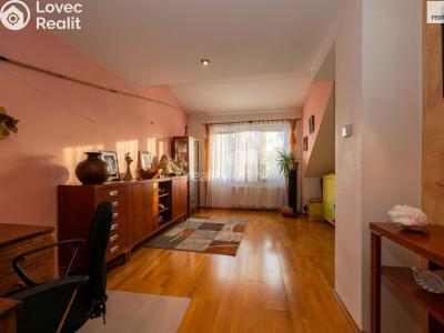 Sale apartment 3+KK Praha-Suchdol, Kamýcká č. 17
