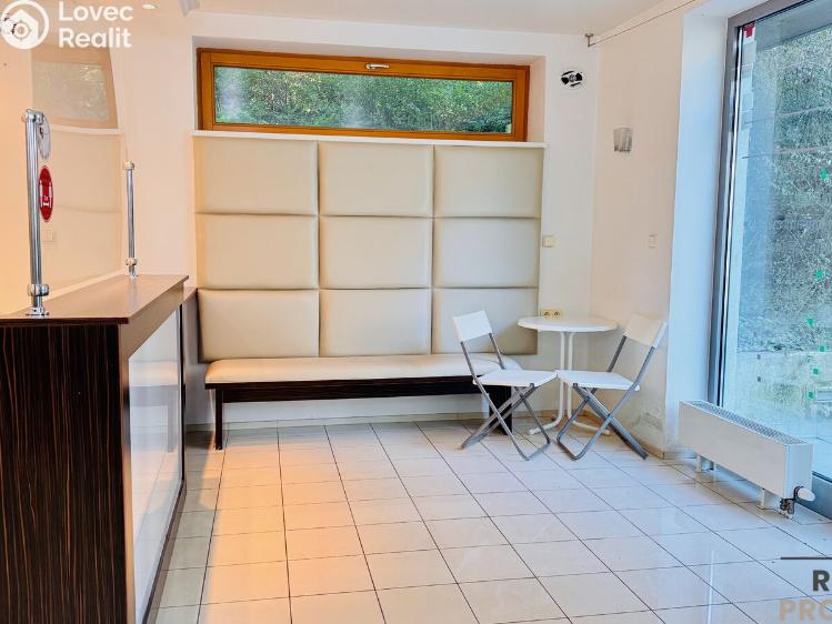 Sale commercial space Praha, Jeseniova 2851/32 č. 12