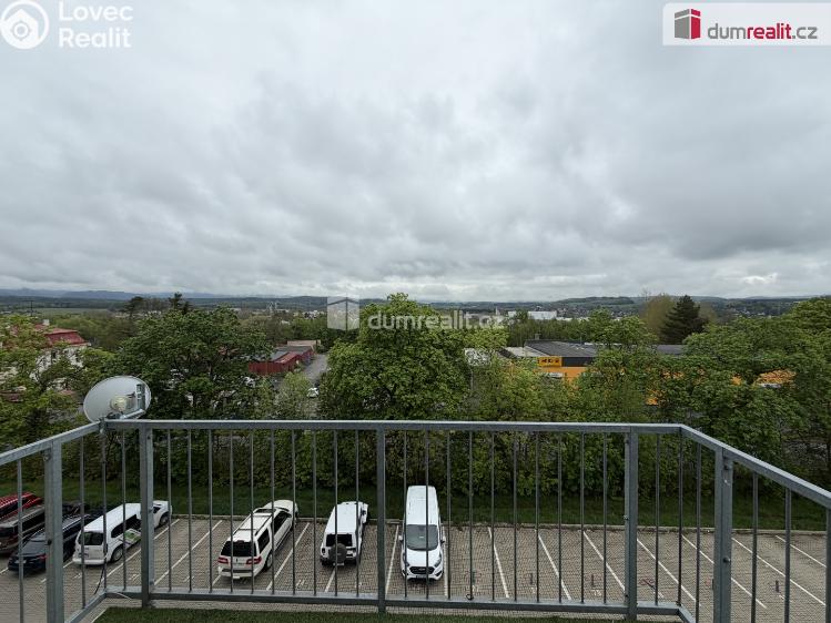 Pronájem bytu 1+KK Karlovy Vary, Dubová č. 22