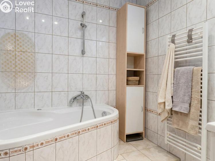 Pronájem rodinného domu Osek, Rybniční 630 č. 5