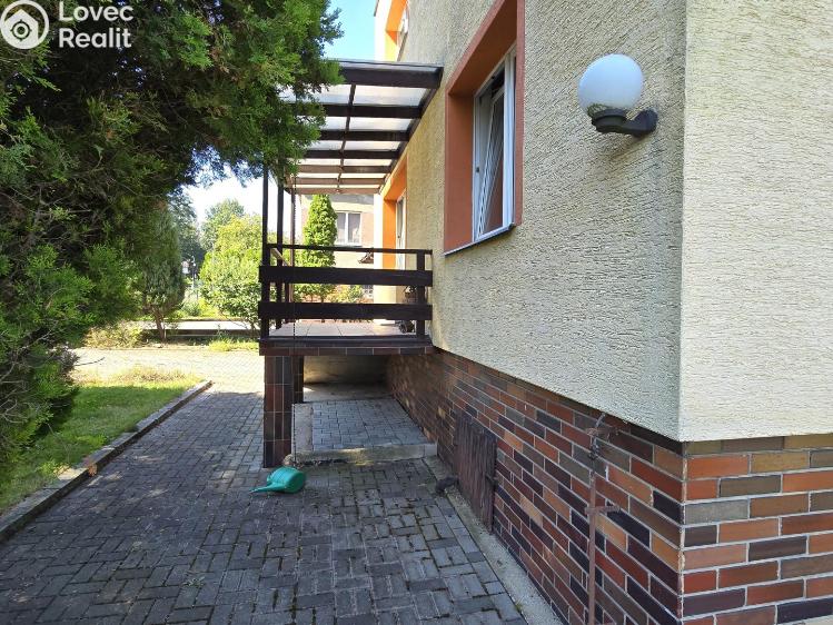 Pronájem rodinného domu Osek, Rybniční 630 č. 10