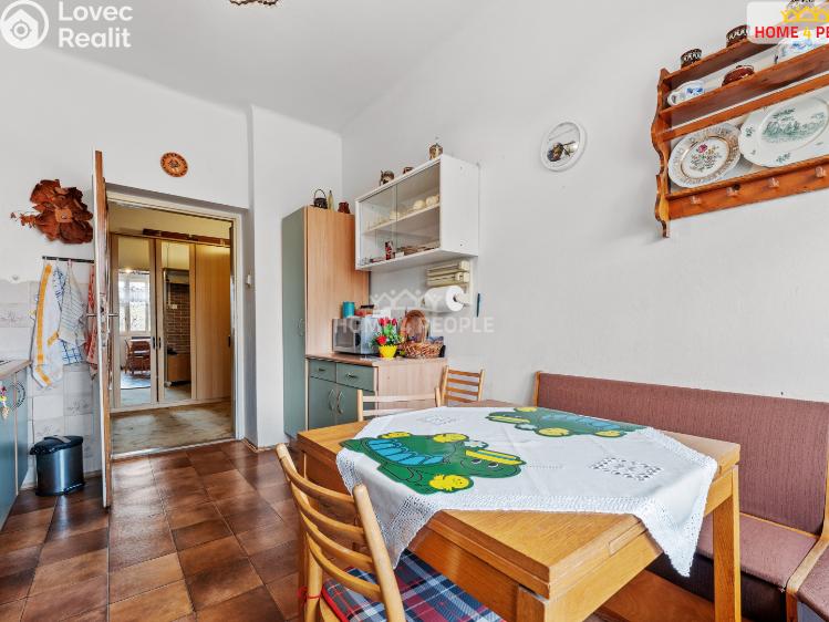 Prodej bytu 3+1 Říčany, Olivova č. 3