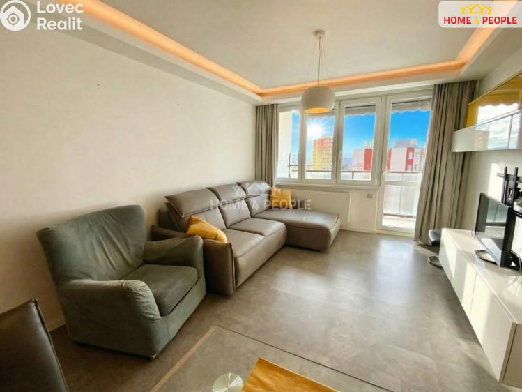 Rent apartment 3+1 Praha 12, Zárubova č. 3