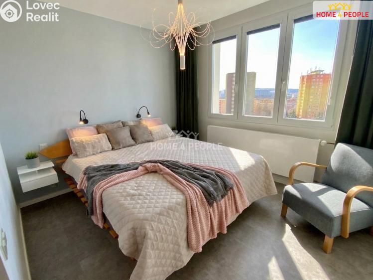 Rent apartment 3+1 Praha 12, Zárubova č. 14