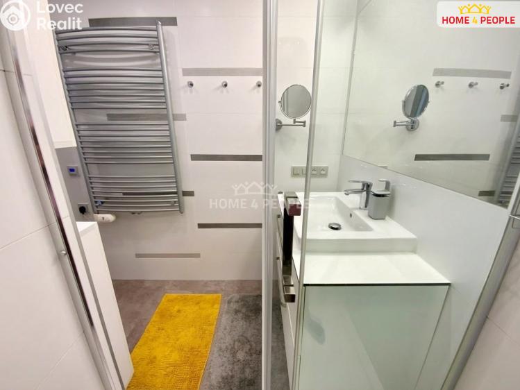 Rent apartment 3+1 Praha 12, Zárubova č. 22