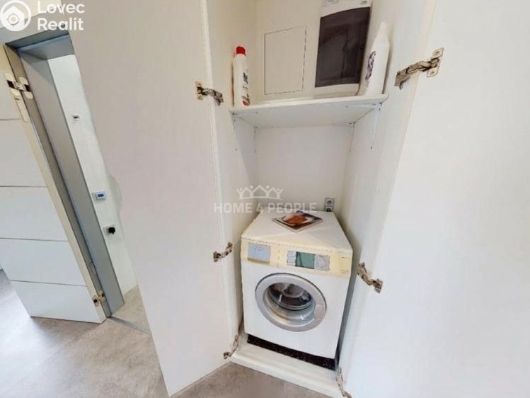 Rent apartment 3+1 Praha 12, Zárubova č. 28