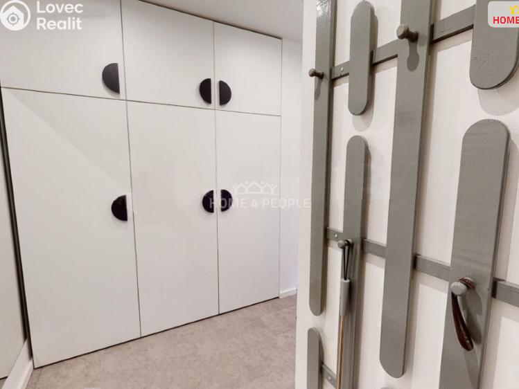 Rent apartment 3+1 Praha 12, Zárubova č. 30