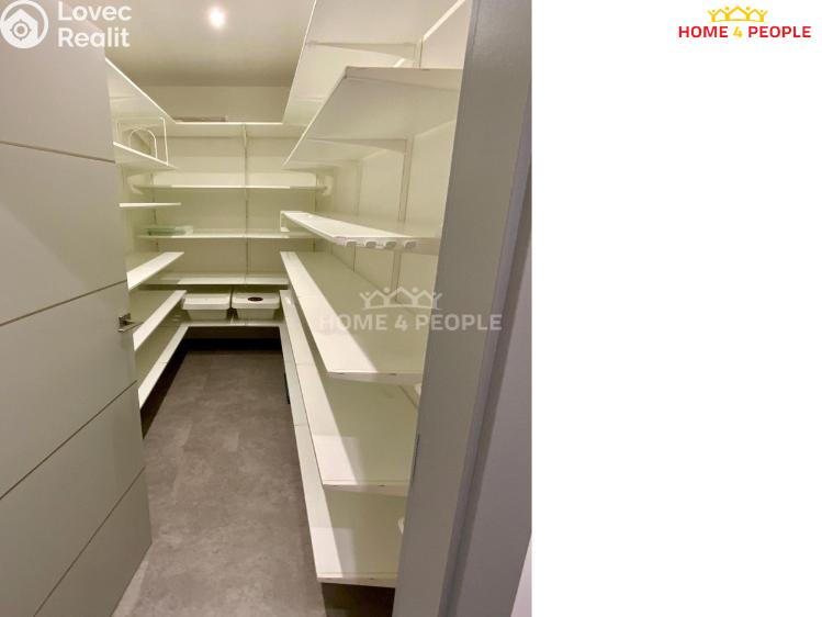 Rent apartment 3+1 Praha 12, Zárubova č. 34