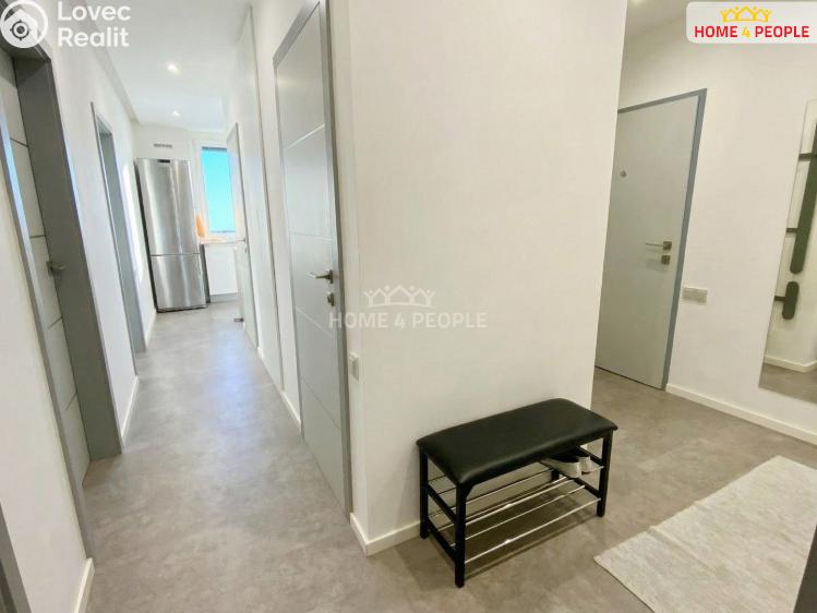 Rent apartment 3+1 Praha 12, Zárubova č. 37