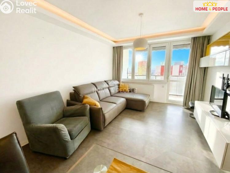 Rent apartment 3+1 Praha 12, Zárubova č. 5