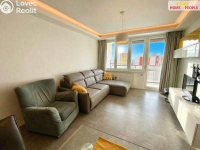 Оренда квартири 3+1 Praha 12, Zárubova č. 3