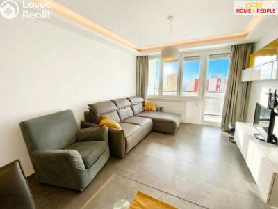 Оренда квартири 3+1 Praha 12, Zárubova č. 5