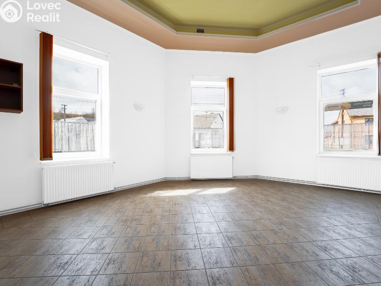 Sale restaurant Malínky č. 12