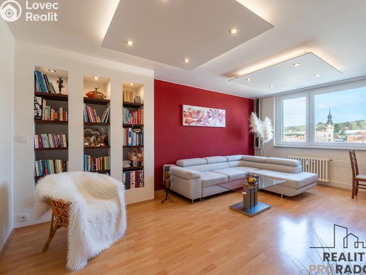 Prodej bytu 3+1 Hustopeče, Masarykovo nám. č. 4