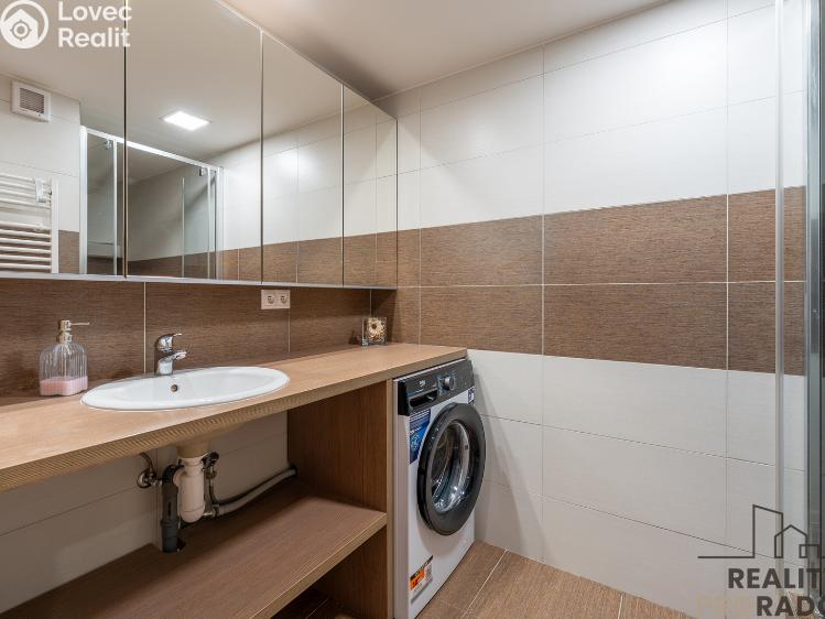 Prodej bytu 3+1 Hustopeče, Masarykovo nám. č. 14