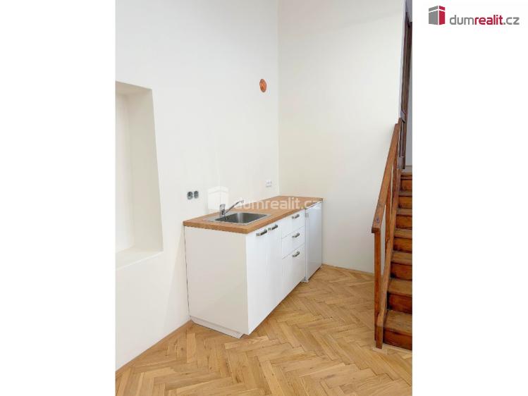 Оренда офісного приміщення Praha 1, Školská č. 10