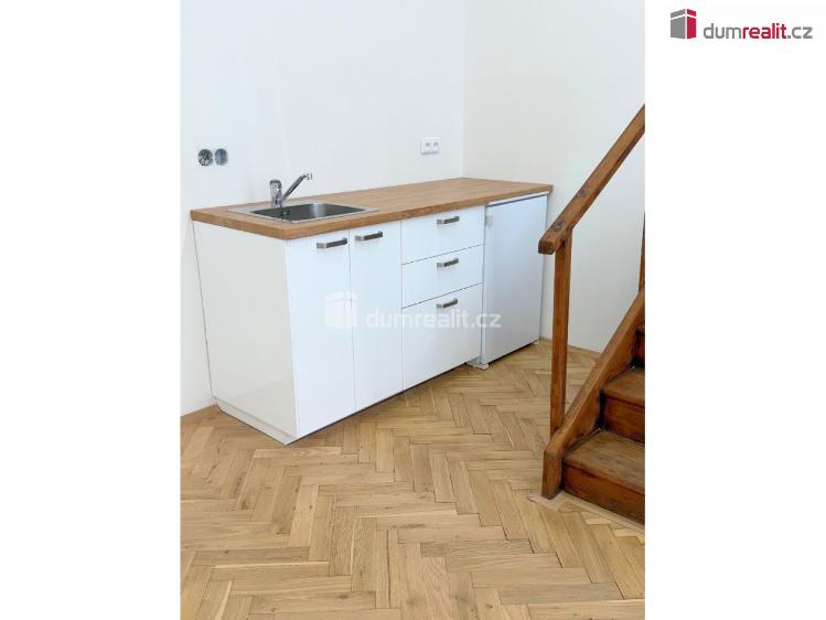 Оренда офісного приміщення Praha 1, Školská č. 11