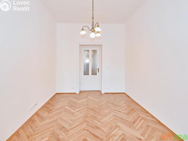 Pronájem bytu 3+1 Praha, Karmelitská č. 10