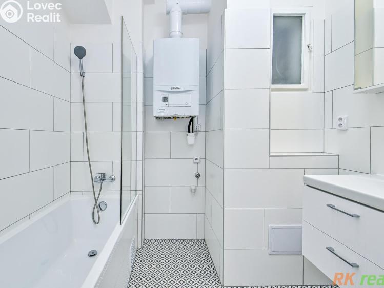 Pronájem bytu 3+1 Praha, Karmelitská č. 16