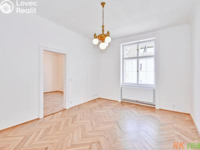 Pronájem bytu 3+1 Praha, Karmelitská č. 6