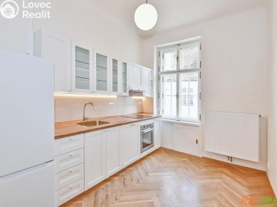 Оренда квартири 3+1 Praha, Karmelitská č. 13