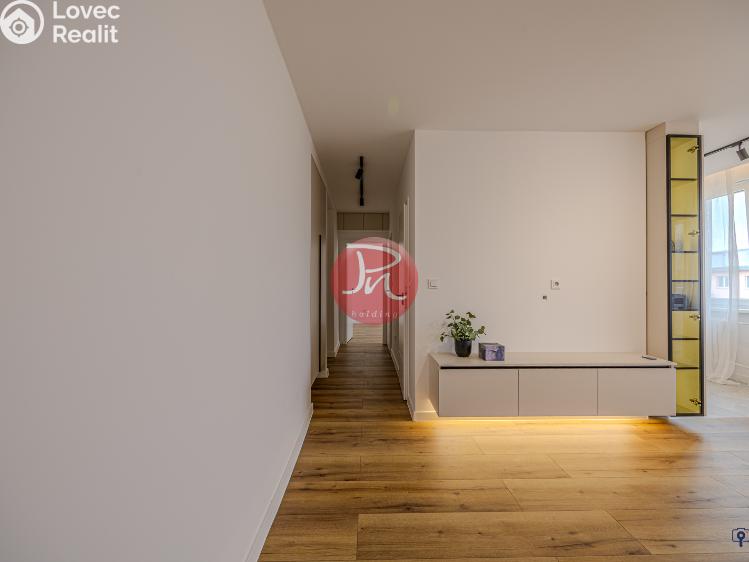 Продажа квартиры 2+KK Ostrava, Nálepkova č. 10