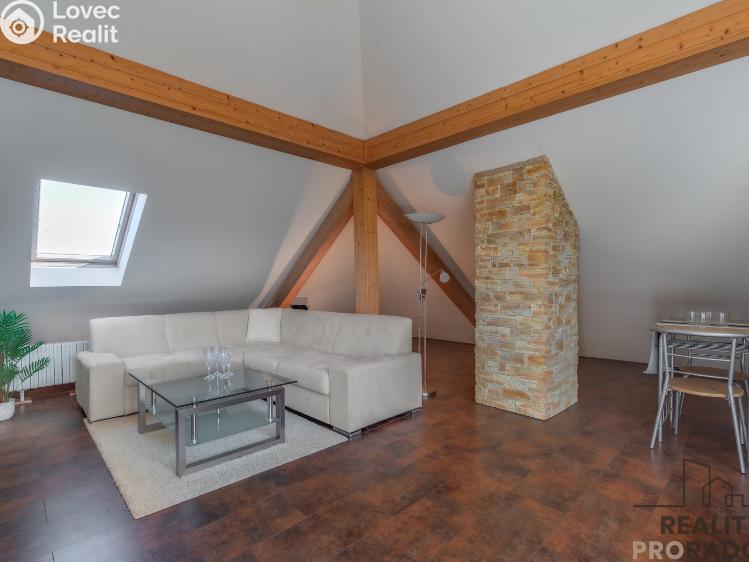 Sale hotel Šumná č. 8