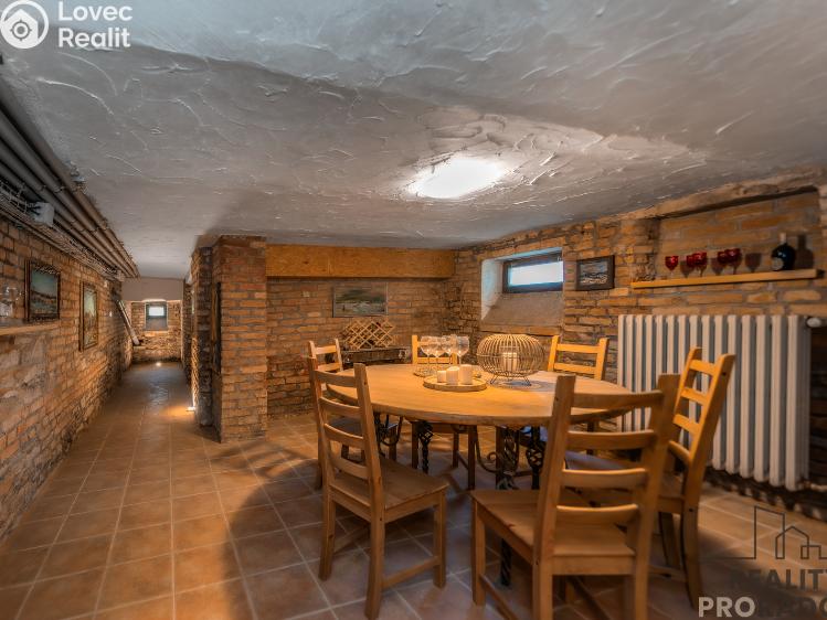 Sale hotel Šumná č. 12