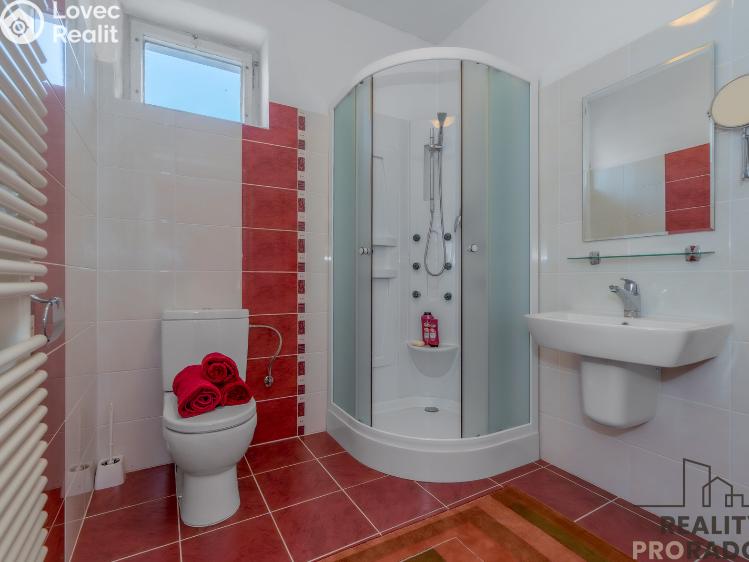 Sale hotel Šumná č. 17