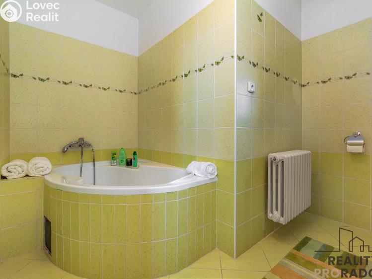 Sale hotel Šumná č. 22