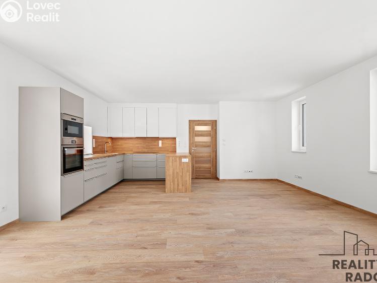 Pronájem rodinného domu Kralupy nad Vltavou, Purkyňovo nám. 250 č. 9