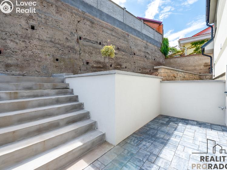 Pronájem rodinného domu Kralupy nad Vltavou, Purkyňovo nám. 250 č. 27