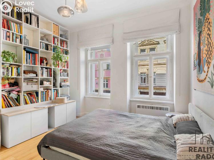 Pronájem bytu 2+KK Praha, Víta Nejedlého 1006/6 č. 2