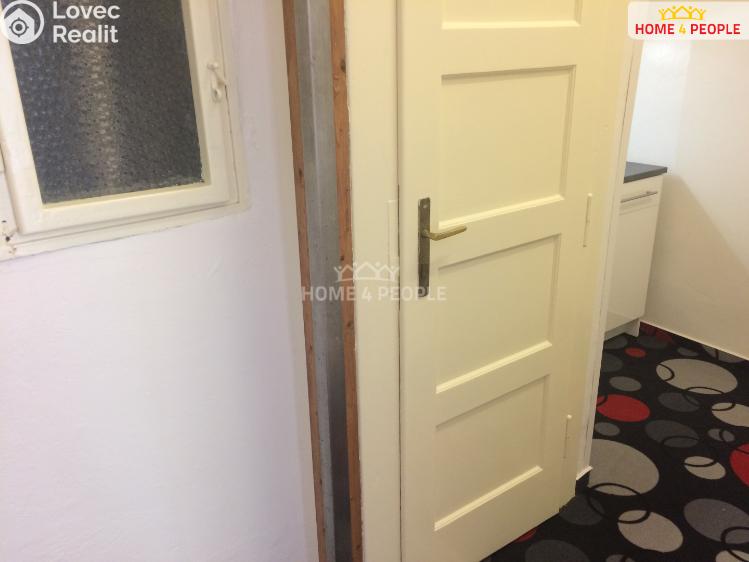 Оренда торгового приміщення Praha 3, Biskupcova č. 7