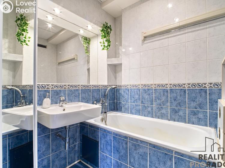 Продажа квартиры 4+1 Ostrava, náměstí Antonie Bejdové 1789/3 č. 13